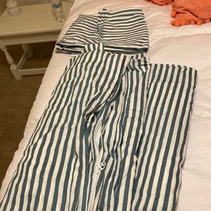 Queen size duvet cover and shams